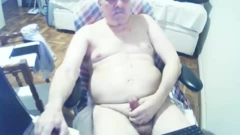 Snapshot of filhober chatting on 12.04.24 filhober online show from 12.04.24