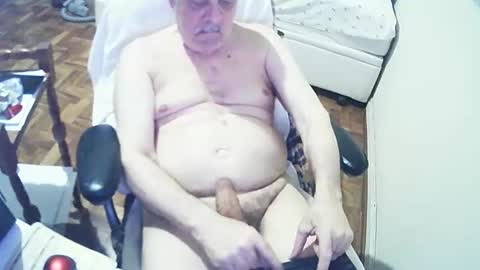 Snapshot of filhober chatting on 03.04.25 filhober online show from 03.04.25