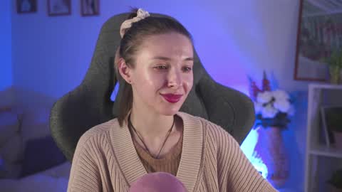 cap and Lana  online show from 12.12.24