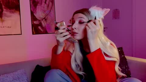 cap and Lana  online show from 12.22.24