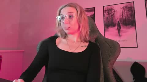 cap and Lana  online show from 03.02.25