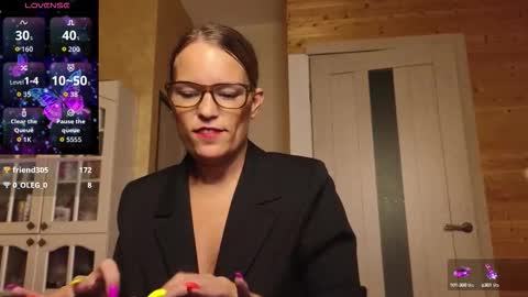 Snapshot of findom_lady_shine chatting on 09.10.25 Lady online show from 09.10.25