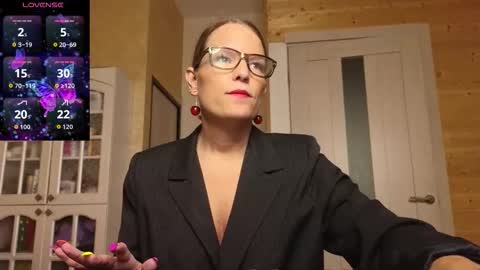 Lady online show from 10.06.25