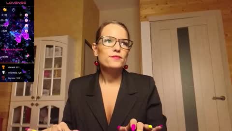 Lady online show from 10.24.25