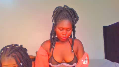 Snapshot of fine_melanie chatting on 01.27.25 melanie online show from 01.27.25