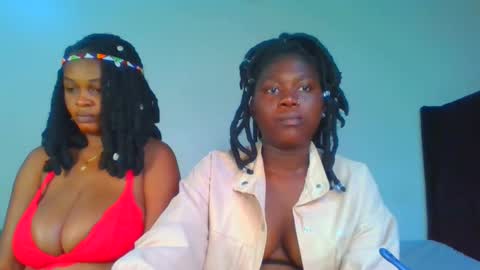 Snapshot of fine_melanie chatting on 01.28.25 melanie online show from 01.28.25