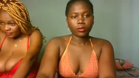 Snapshot of fine_melanie chatting on 02.22.25 melanie online show from 02.22.25