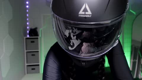 Snapshot of finleyfae chatting on 01.27.25 finleyfae online show from 01.27.25