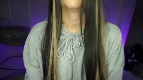 Snapshot of finleyfae chatting on 02.10.25 finleyfae online show from 02.10.25