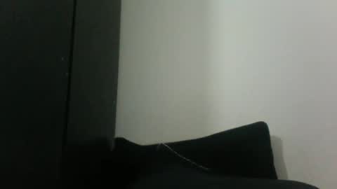 finnky1 online show from 12.23.24