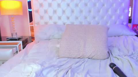 finnky1 online show from 12.31.24
