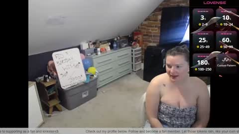 Snapshot of fionna_fineas chatting on 05.21.26 Fionna online show from 05.21.26