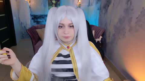 Snapshot of fioramarmoris chatting on 12.14.24 fiora online show from 12.14.24