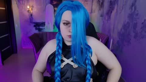 Snapshot of fioramarmoris chatting on 12.22.24 fiora online show from 12.22.24