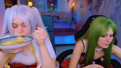 Snapshot of fioramarmoris chatting on 12.29.24 fiora online show from 12.29.24