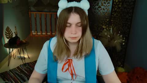 Snapshot of fioramarmoris chatting on 01.05.25 fiora online show from 01.05.25