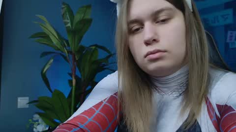 Snapshot of fioramarmoris chatting on 01.07.25 fiora online show from 01.07.25