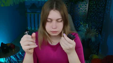 Snapshot of fioramarmoris chatting on 01.08.25 fiora online show from 01.08.25