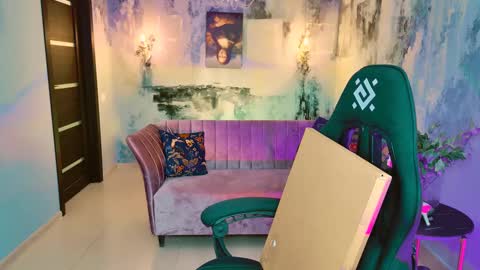 Snapshot of fioramarmoris chatting on 03.06.25 fiora online show from 03.06.25