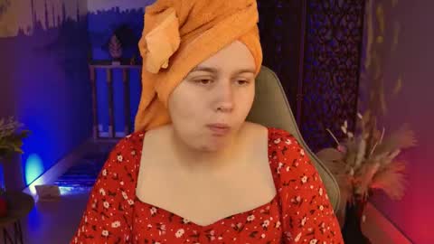 Snapshot of fioramarmoris chatting on 09.21.25 fiora online show from 09.21.25