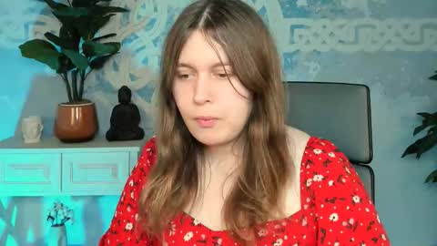 Snapshot of fioramarmoris chatting on 10.15.25 fiora online show from 10.15.25