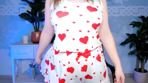 fiora online show from 11.22.25