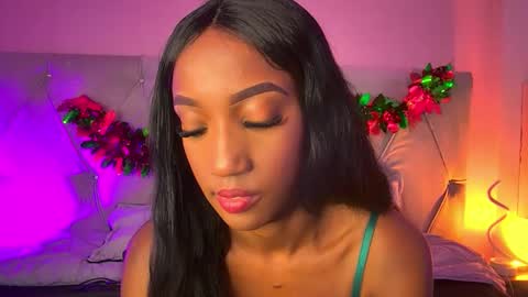 Fiorela Lenin  online show from 12.22.25