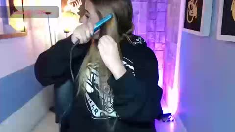 Fiorellaa online show from 09.10.25