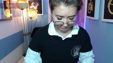 Fiorellaa online show from 09.15.25