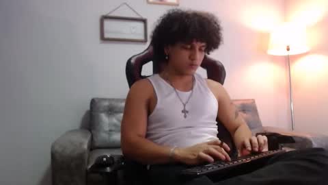 fire_boy69 online show from 10.11.25