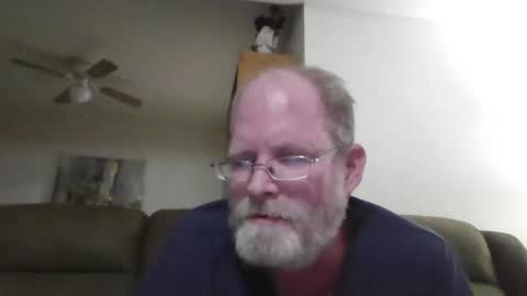 Hercomeonmyface online show from 01.10.26