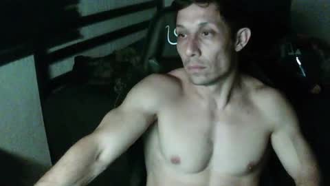 Snapshot of fitboyman chatting on 03.26.26 fitboyman online show from 03.26.26