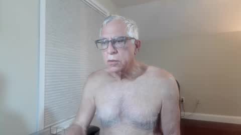 Snapshot of fitman999 chatting on 06.10.26 Jon online show from 06.10.26