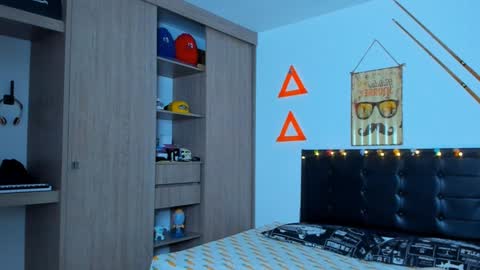 Elias Valencia online show from 02.02.25