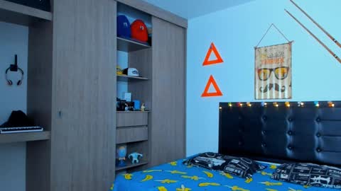 Elias Valencia online show from 02.04.25