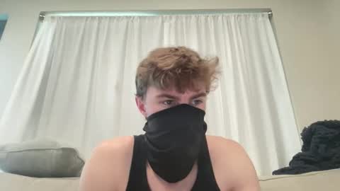 Snapshot of fittfucker chatting on 11.11.25 fittfucker online show from 11.11.25