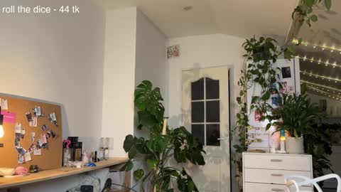 Eva online show from 12.22.24