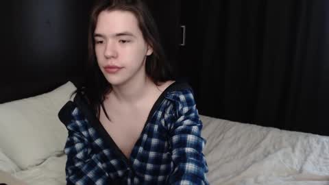 Snapshot of flammmm chatting on 02.22.25 Robin online show from 02.22.25