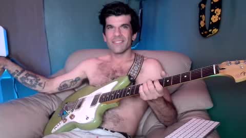 Flannel Dong online show from 09.18.25