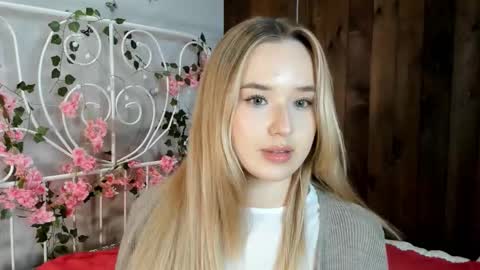 Amina online show from 11.18.25