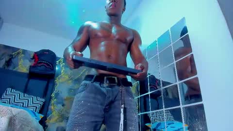 Flex Taylor  online show from 04.13.26