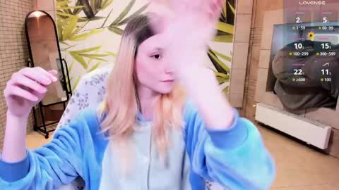 FlexiMona online show from 04.19.26