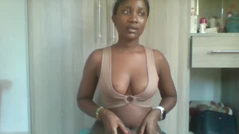 Snapshot of flirty_arrya chatting on 05.20.26 flirty_arrya online show from 05.20.26