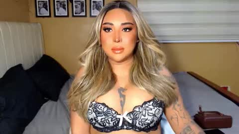 Bella Napoli online show from 10.31.25