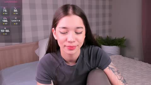 Snapshot of flirtykitty_ chatting on 01.18.25 Emely  online show from 01.18.25