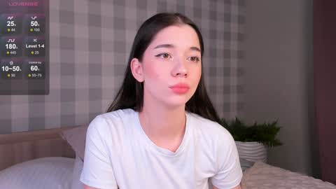 Snapshot of flirtykitty_ chatting on 01.25.25 Emely  online show from 01.25.25