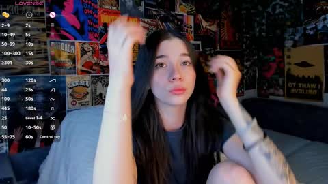 Snapshot of flirtykitty_ chatting on 02.22.25 Emely  online show from 02.22.25