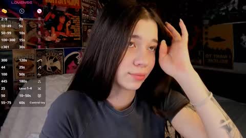 Snapshot of flirtykitty_ chatting on 02.28.25 Emely  online show from 02.28.25