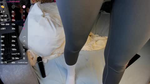 Snapshot of flirtykitty_ chatting on 03.03.25 Emely  online show from 03.03.25