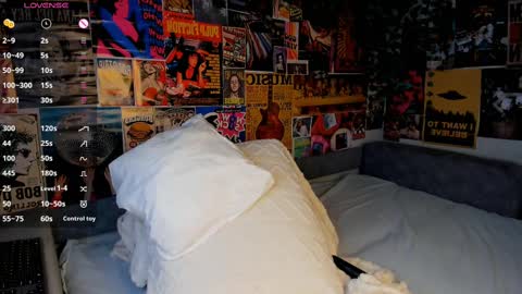 Snapshot of flirtykitty_ chatting on 03.09.25 Emely  online show from 03.09.25